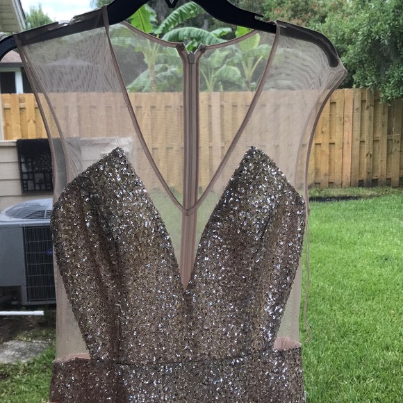 Beautiful sequence dress. - Picture 4 of 6